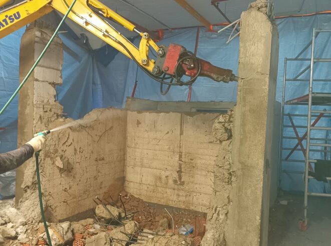 Rekonstrukce výtahové šachty - demolice