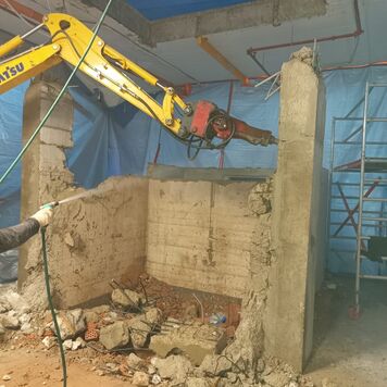 Rekonstrukce výtahové šachty - demolice